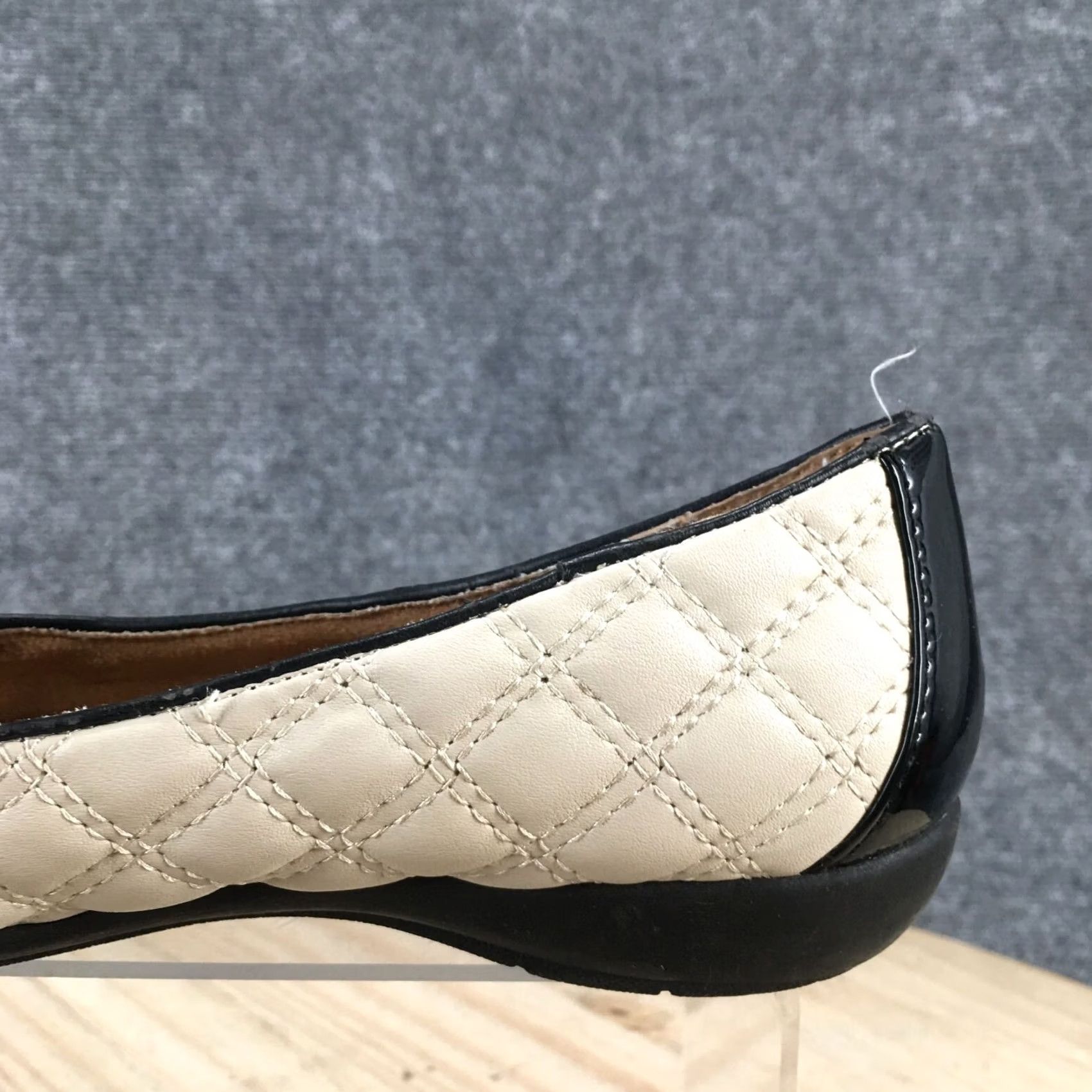 Vintage White Mountain Shoes Womens 6 M Motel Slip On Beige Faux Leather Cap Toe Casual Slop-On Size ONE SIZE - 4 Thumbnail