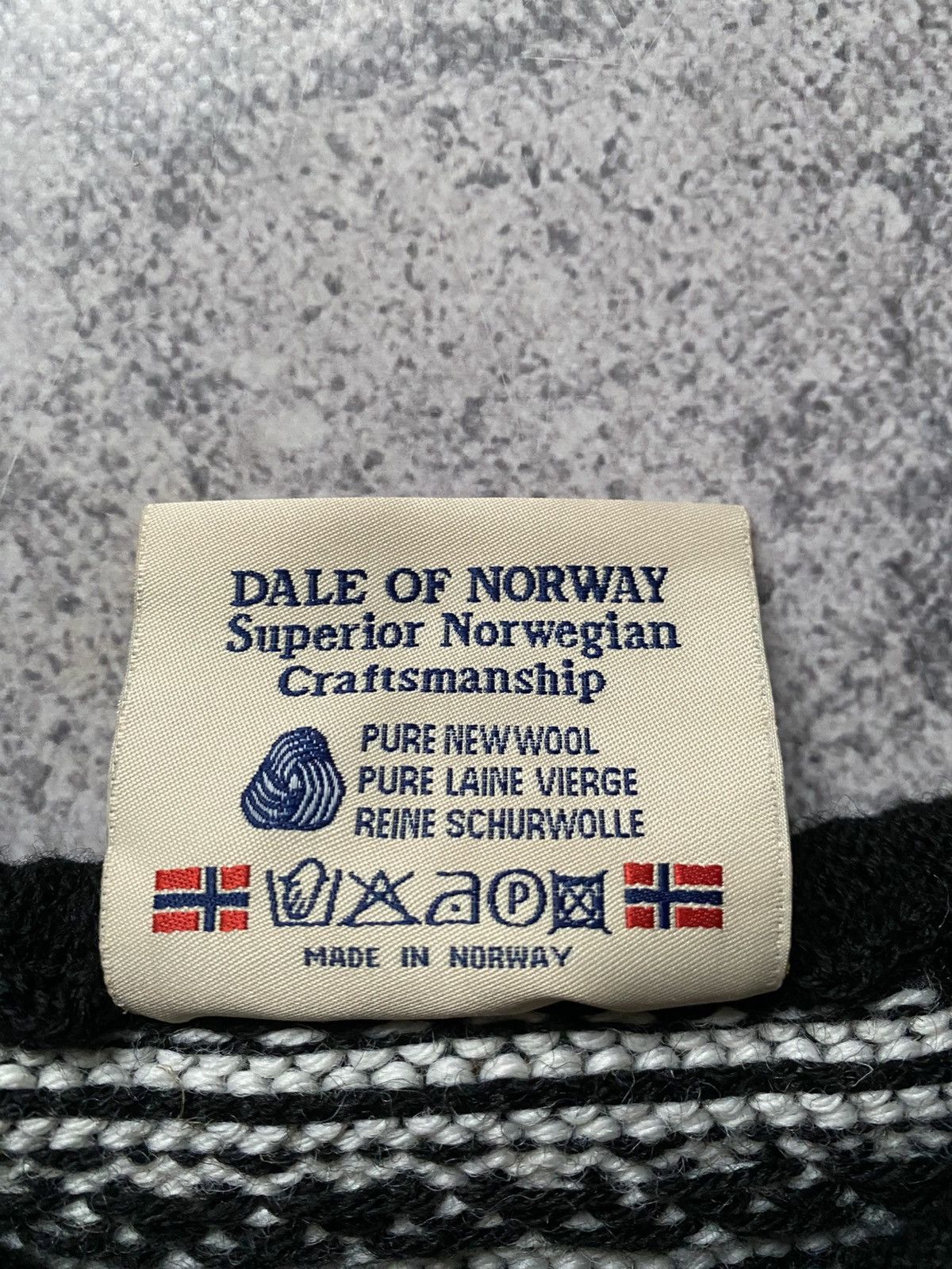 Dale Of Norway Vintage Dale Of Norway Sweater Icelandic Men's Wool Knit Ski Size US M / EU 48-50 / 2 - 5 Thumbnail