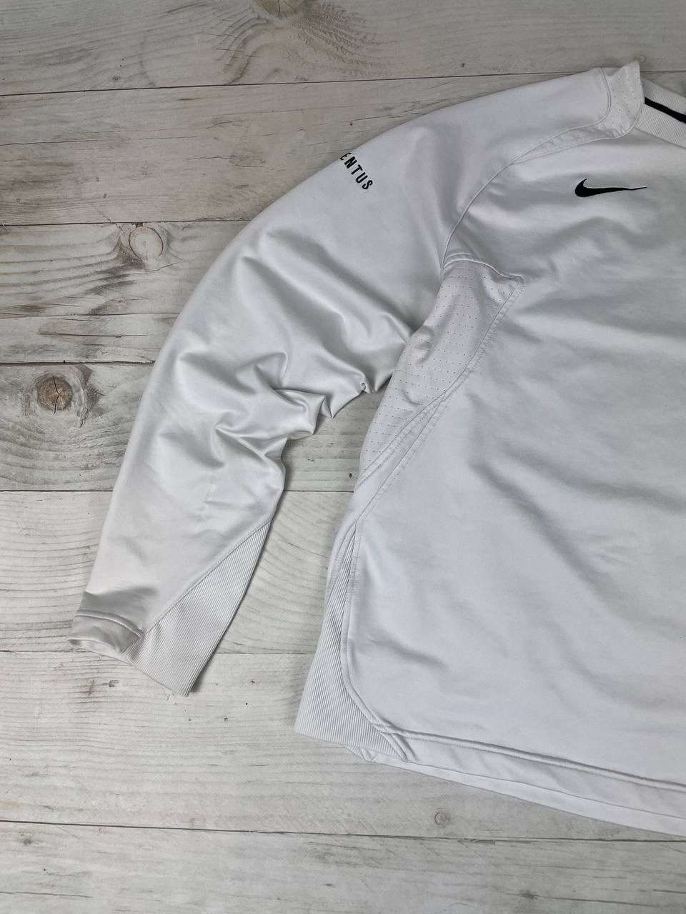 Nike Vintage Nike Juventus 2005 2006 Training Sweatshirt Soccer Size US M / EU 48-50 / 2 - 4 Thumbnail