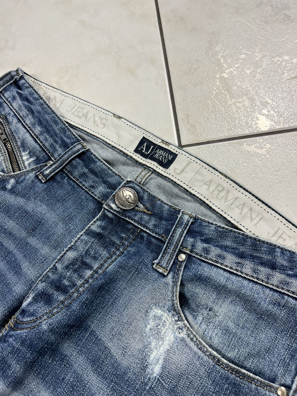 Giorgio Armani Vintage Giorgio Armani jeans distressed denim washed pants Size US 32 / EU 48 - 8 Thumbnail