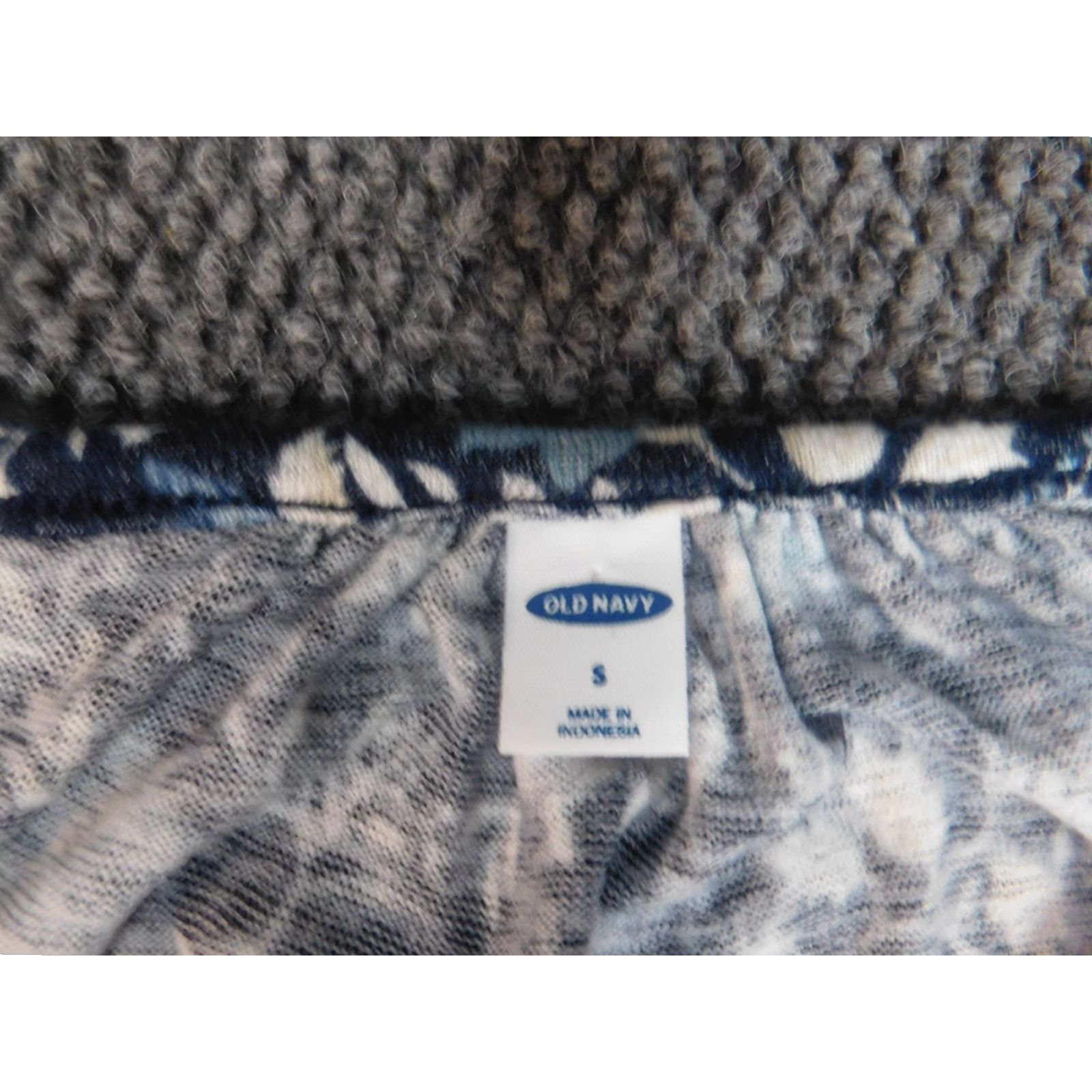 Old Navy Old Navy Blouse Womens Small Blue Floral Pullover Crew Neck Stretch Top Regular Size S Casual Size S / US 4 / IT 40 - 6 Thumbnail