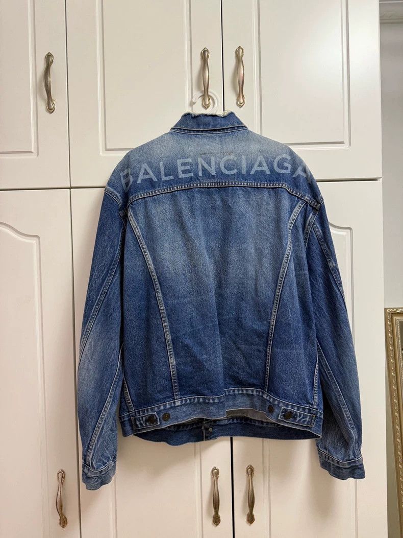 Balenciaga Balenciaga size 40 Denim jacket with logo on back Size US XXS / EU 40 - 2 Thumbnail