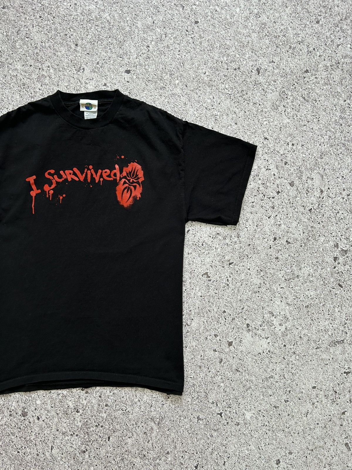 Universal Studios × Vintage Vintage 2005 Universal Studios I Survived Horror T-Shirt Size US L / EU 52-54 / 3 - 5 Thumbnail