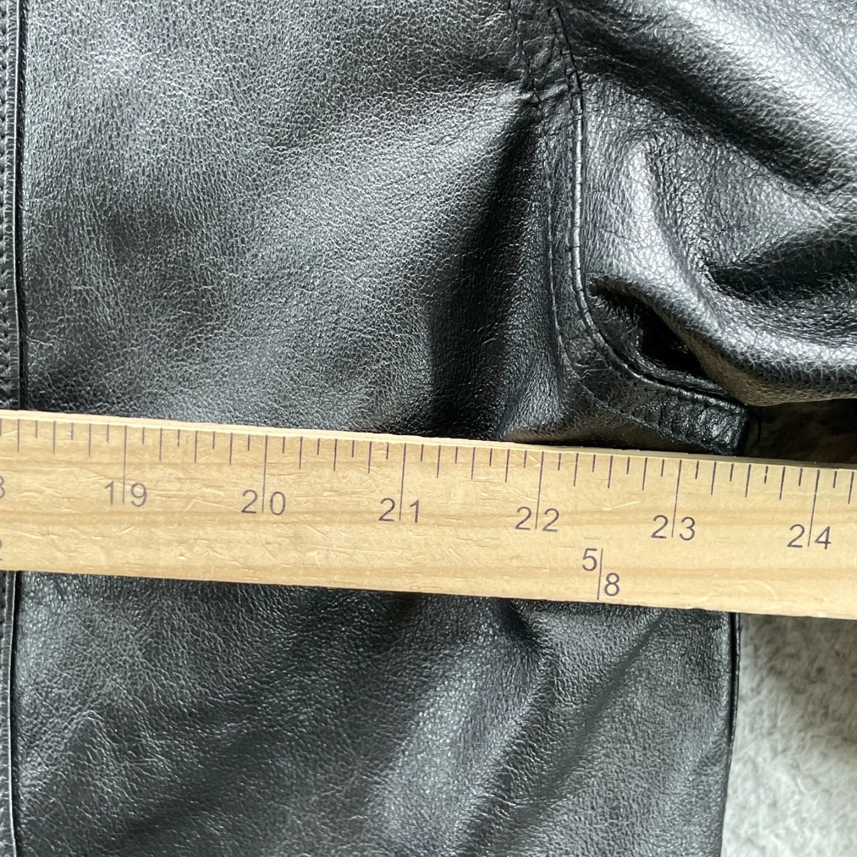 Vintage Jacqueline Ferrar 100% Leather Jacket Women L High Neck Insulated Avant-Garde Jacket Women L Black Quilted Zip Mid-Length Vintage Size L / US 10 / IT 46 - 5 Thumbnail