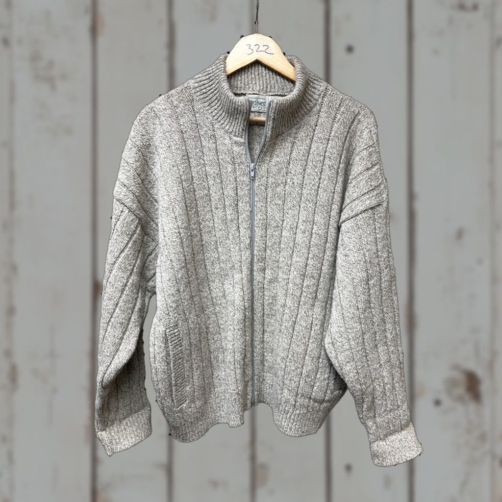 Express Harry & Davids Northwest Express Oatmeal Beige Full Zip Sweater Womens XL Beige Regular Women Size XL Sweatery? Size XL / US 12-14 / IT 48-50 - 1 Thumbnail