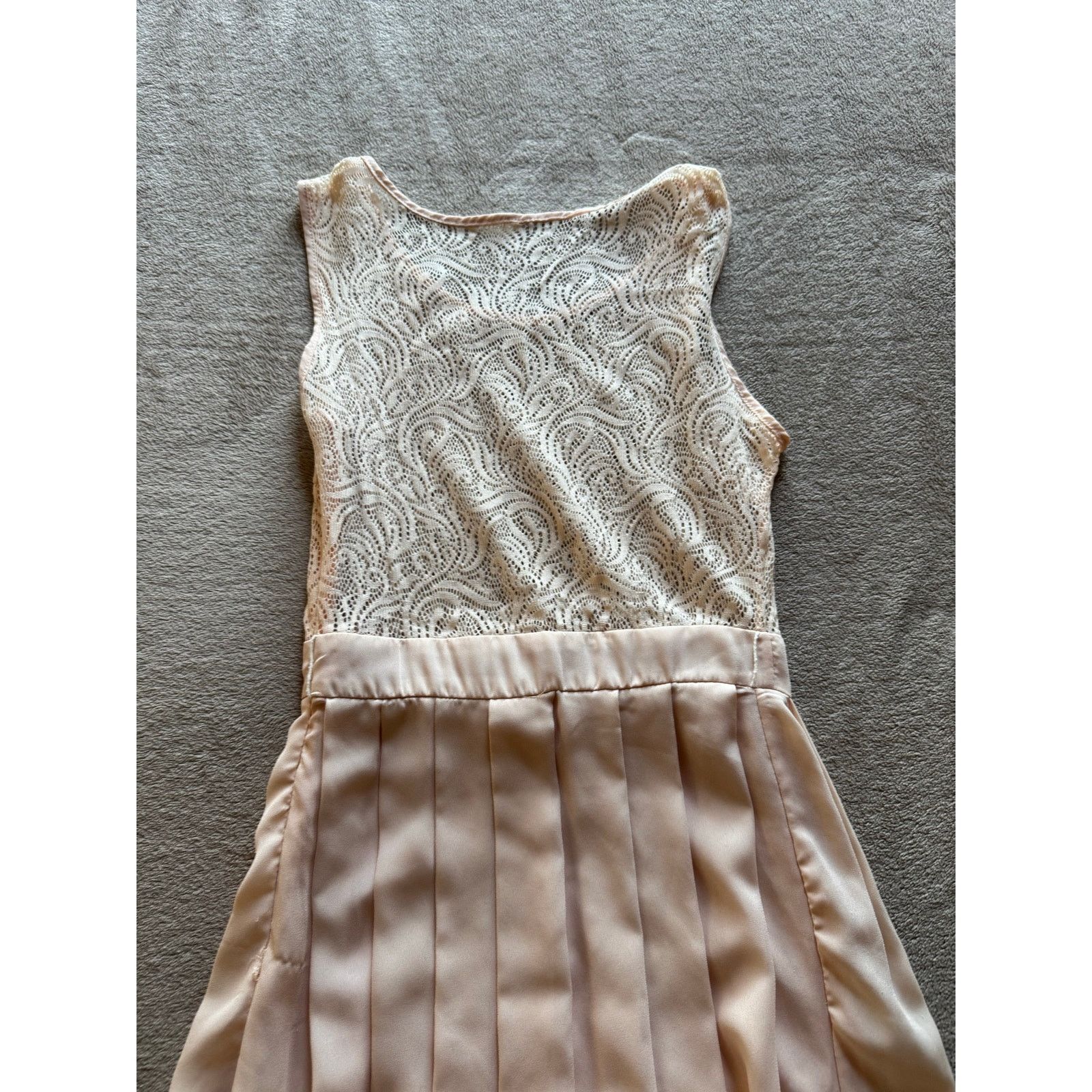 Bar III Blush Champagne Lace Bodice Pleated Satin Maxi Dress Formal Size S / US 4 / IT 40 - 6 Thumbnail