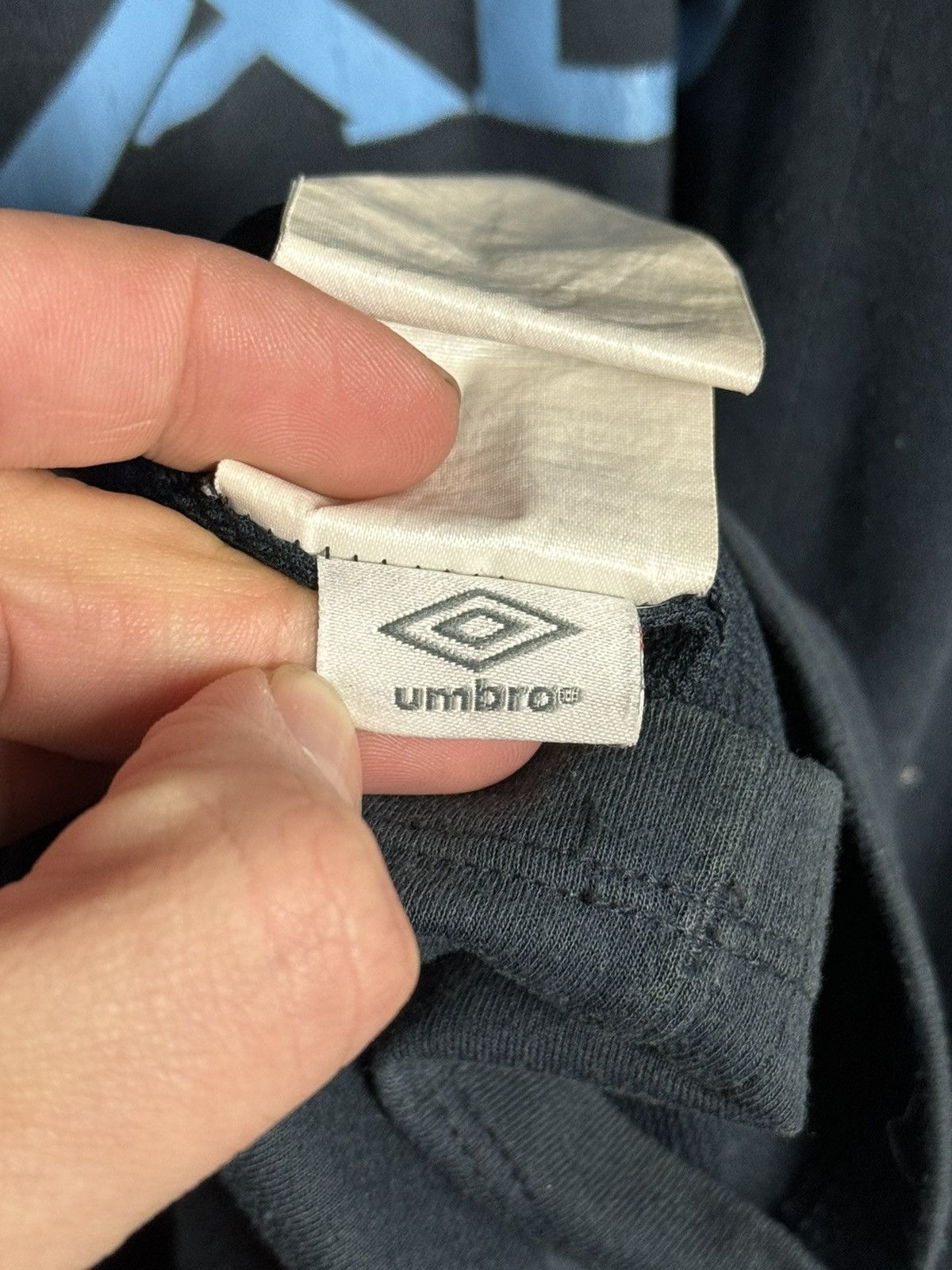 Umbro Manchester City 10/11 Away Football Jersey Size US XXL / EU 58 / 5 - 13 Thumbnail