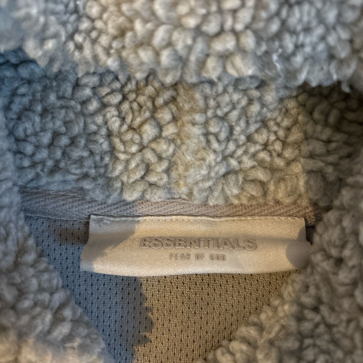 Fear of God Essentials Polar Fleece Half Zip Oatmeal Size US L / EU 52-54 / 3 - 5 Thumbnail