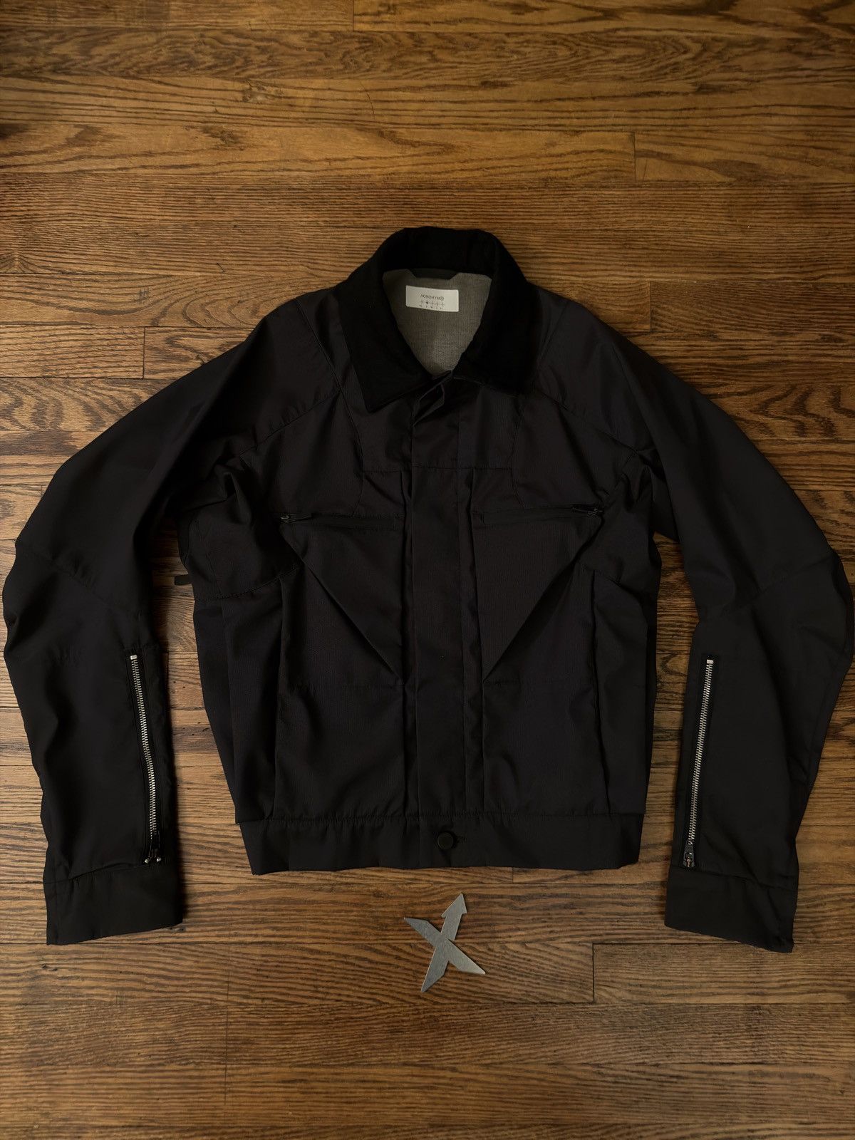 Acronym Acronym J86-GTB Size US S / EU 44-46 / 1 - 1 Thumbnail