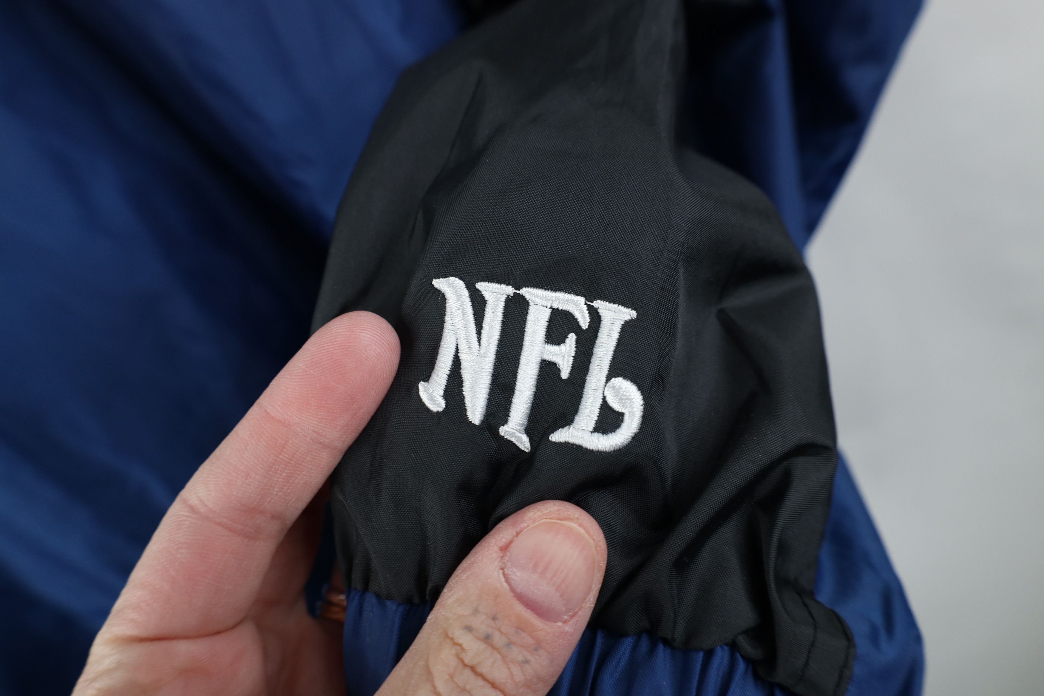 Vintage Vintage 90s Y2K NFL Indianapolis Colts Pullover Jacket Size US L / EU 52-54 / 3 - 4 Thumbnail