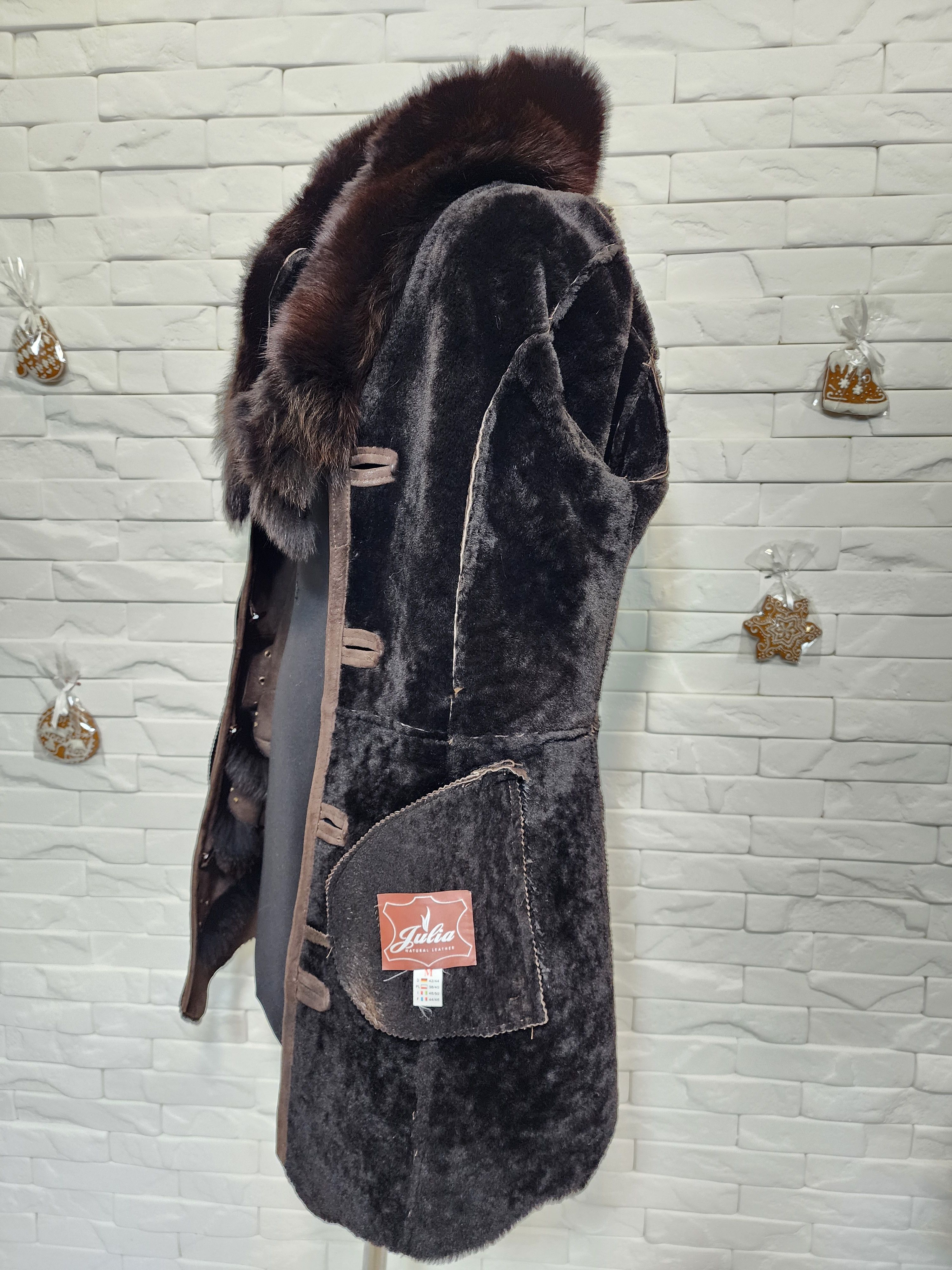 Furla Women's Brown Sheepskin Coat: Genuine Fur Collar Size M / US 6-8 / IT 42-44 - 9 Thumbnail