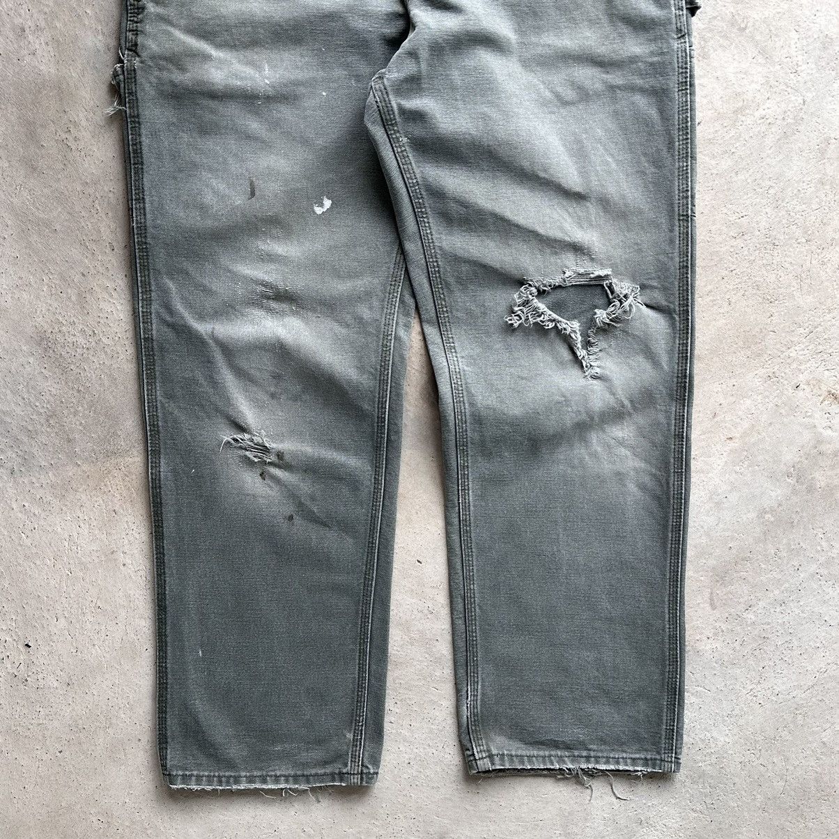 Carhartt × Vintage (33x31) Crazy Distressed Carhartt Carpenter Pants B11 MOS Size US 33 - 3 Thumbnail
