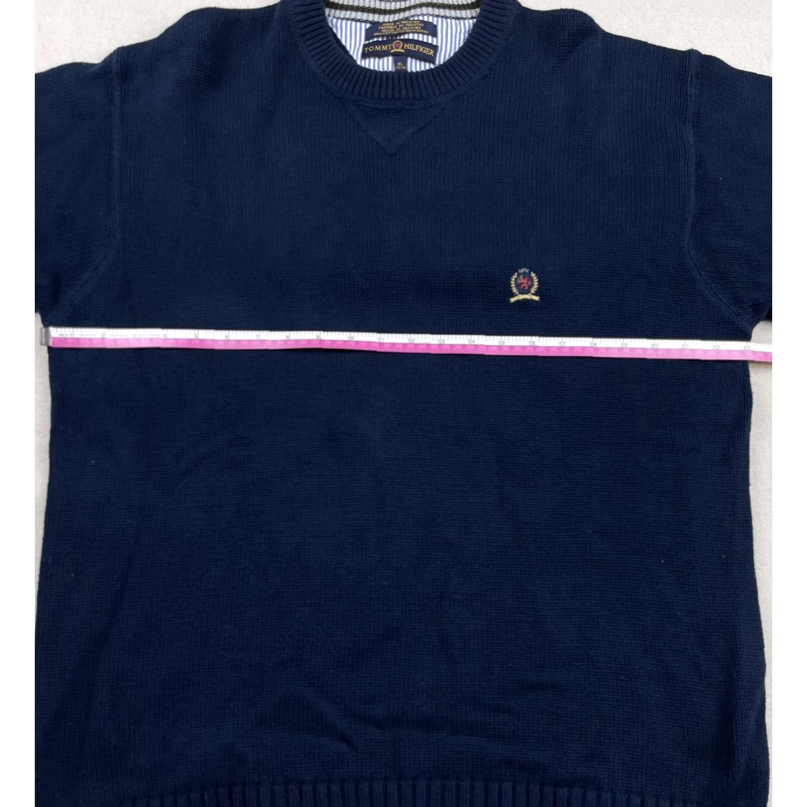 Tommy Hilfiger VINTAGE Tommy Hilfiger Mens Sweater Sz XL Navy Blue Crest Knit Crewneck Classic Golf Sweatshirt Size US XL / EU 56 / 4 - 4 Thumbnail