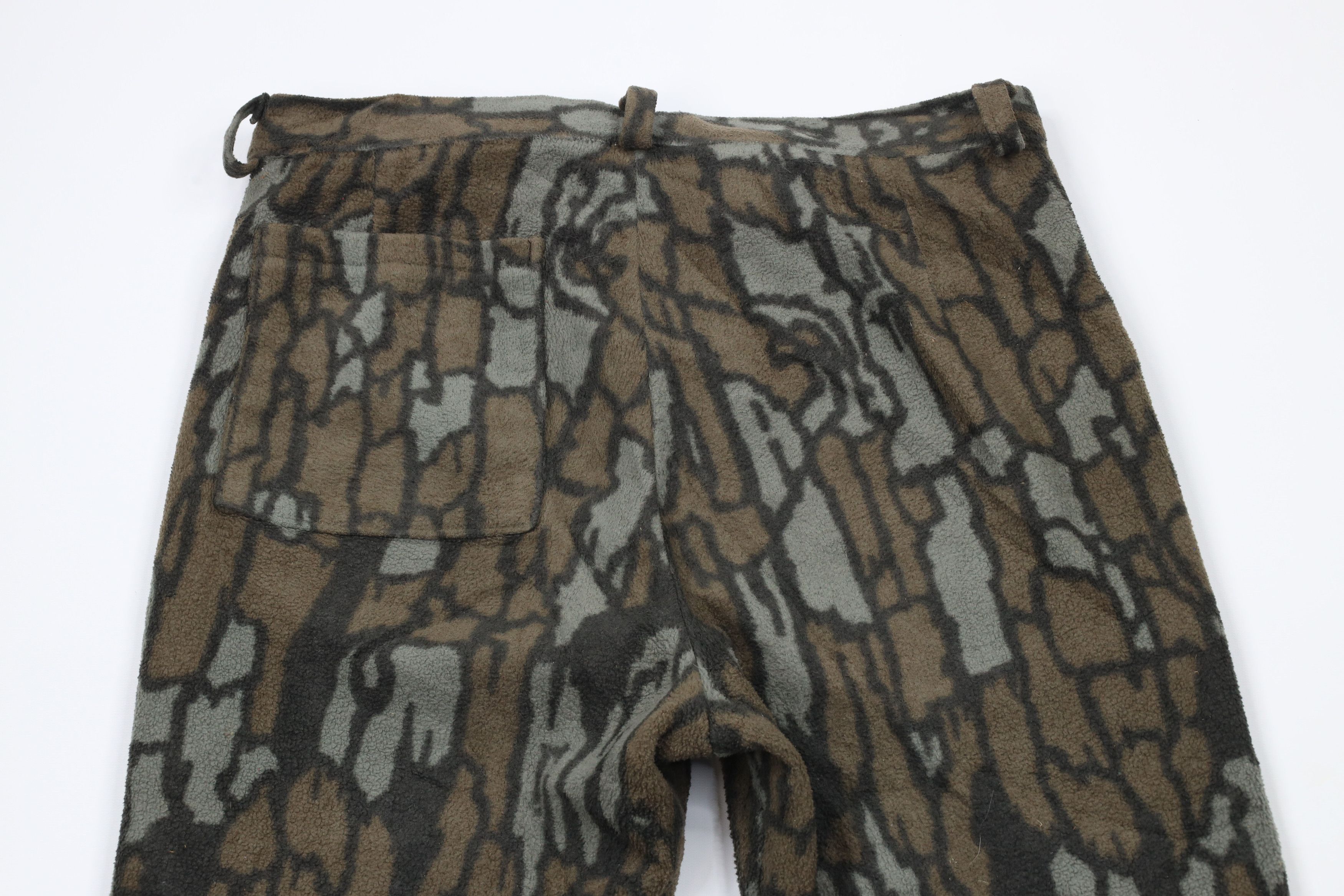 Vintage Vintage 90s Streetwear Trebark Camouflage Fleece Pants USA Size US 34 / EU 50 - 12 Thumbnail