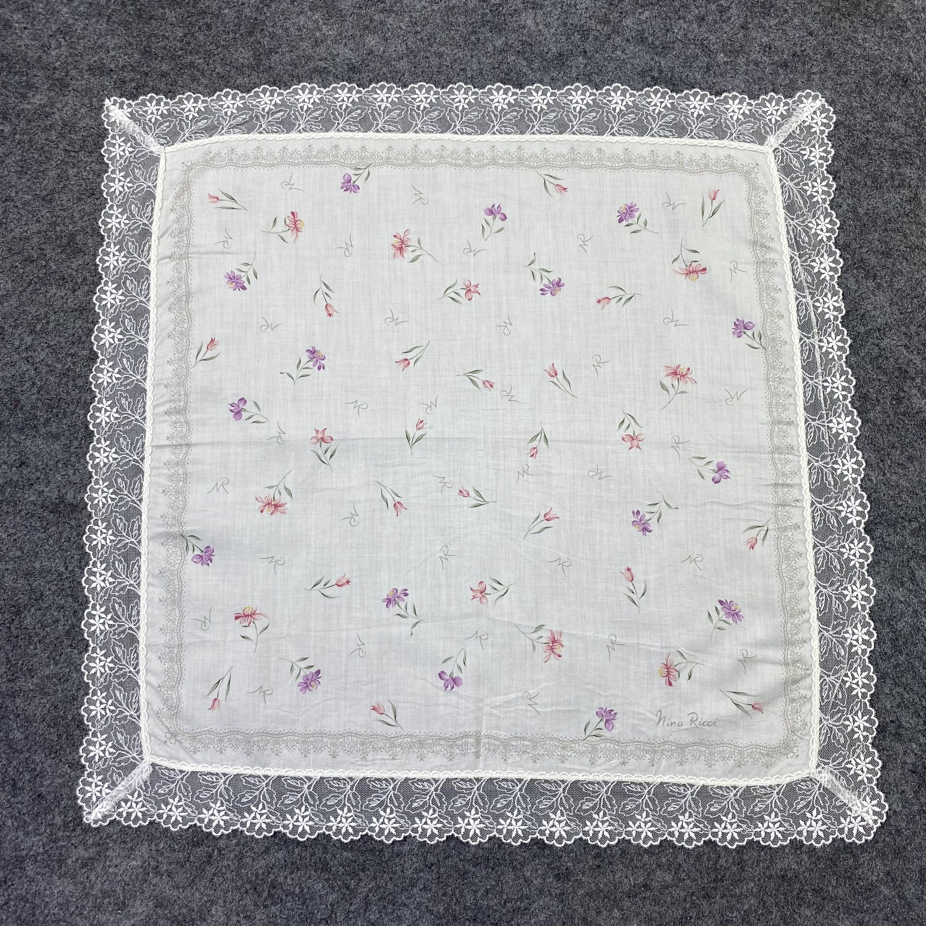 Nina Ricci Nina Ricci Handkerchief / Bandana / Neckerchief-B2218 Size ONE SIZE - 3 Thumbnail