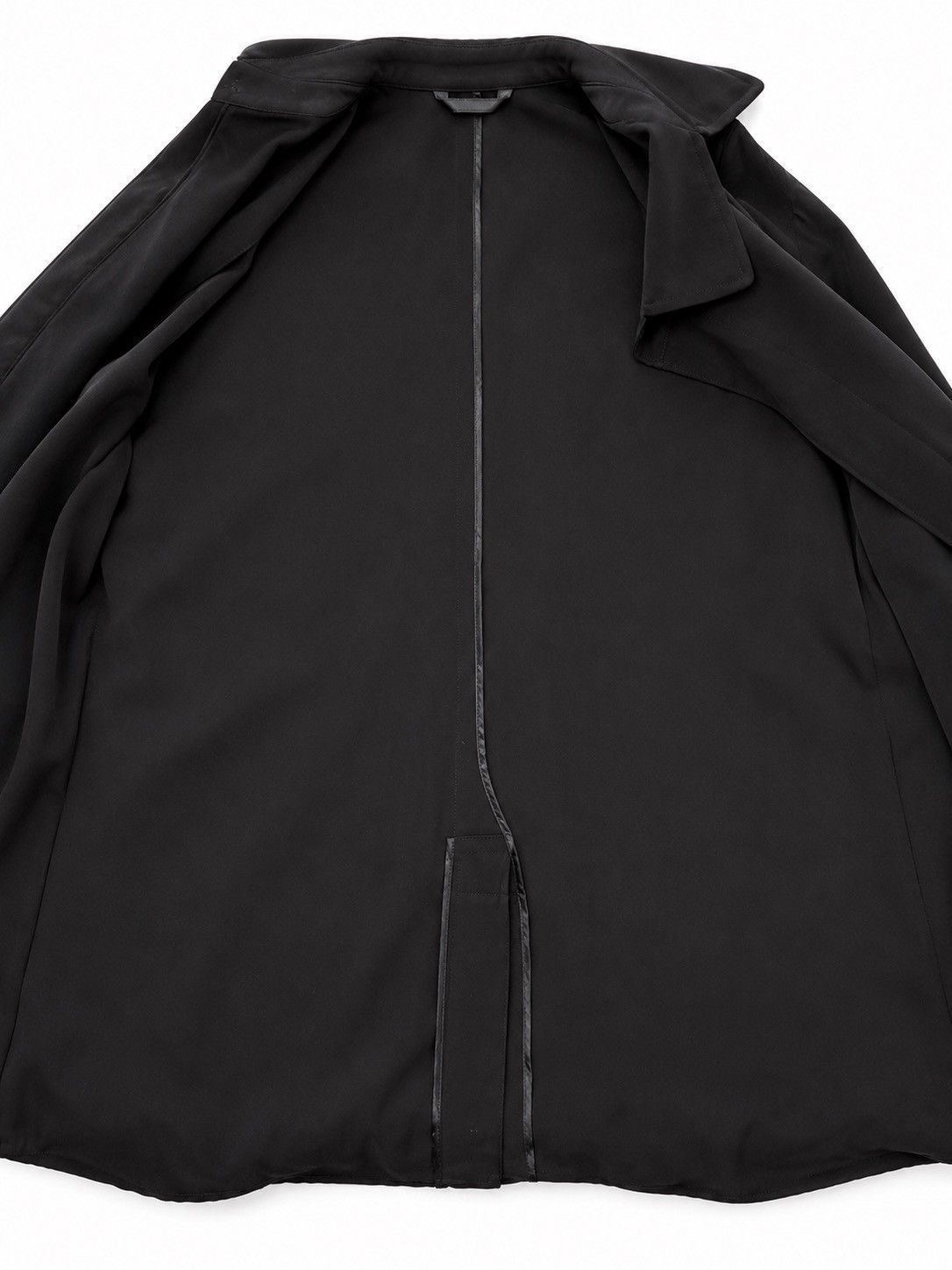 Giorgio Armani Vintage Giorgio Armani Classico Minimalist Mac Coat Size US L / EU 52-54 / 3 - 8 Thumbnail