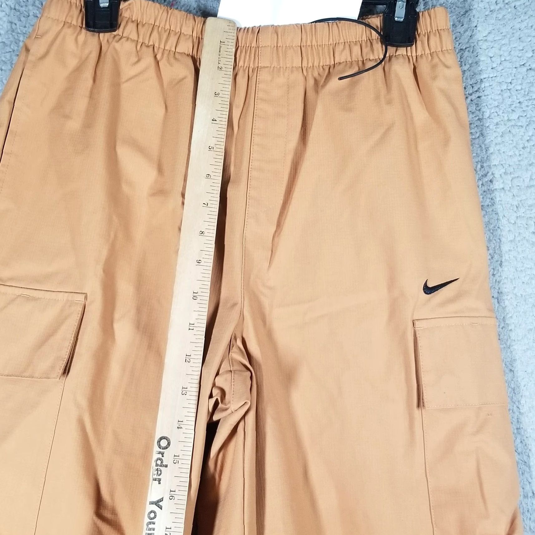 Nike Nike Cargo Pants Womens Small Flax Brown Woven Swoosh Drawcord Sample FV7643 Size 28" / US 6 / IT 42 - 7 Thumbnail