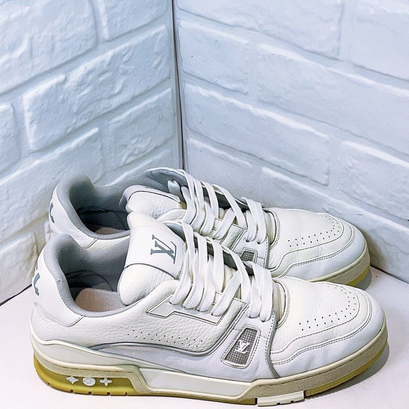 Louis Vuitton Louis Vuitton Trainer White Low-Top Fashion Sneakers -2508 Size US 10.5 / EU 43-44 - 3 Thumbnail