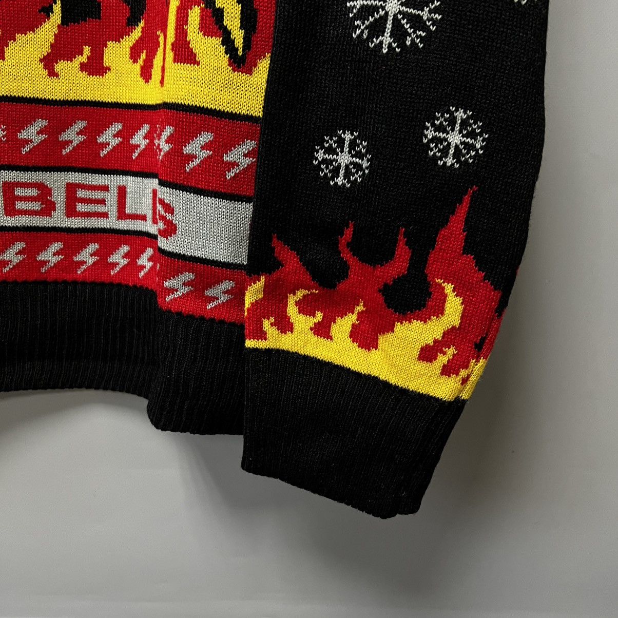 AC/DC AC/DC Hells Bells Christmas Sweater Official Y2K Size US XL / EU 56 / 4 - 7 Thumbnail