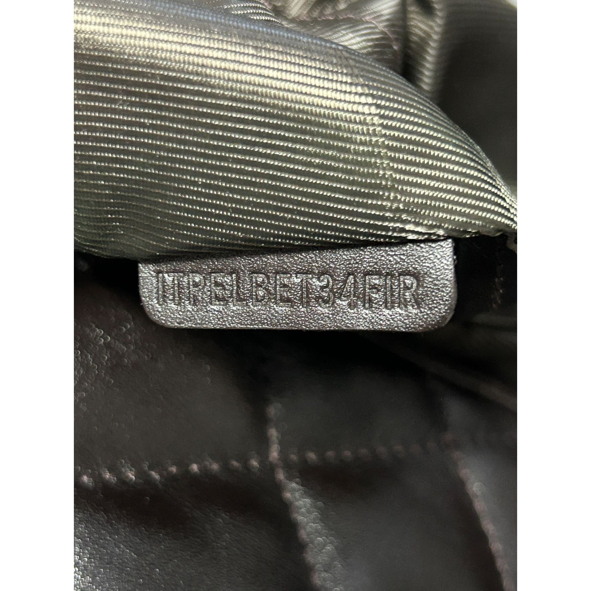 Burberry Burberry Hoxton Quilted Leather Hobo Bag in Brown - PreOwned Size ONE SIZE - 10 Thumbnail