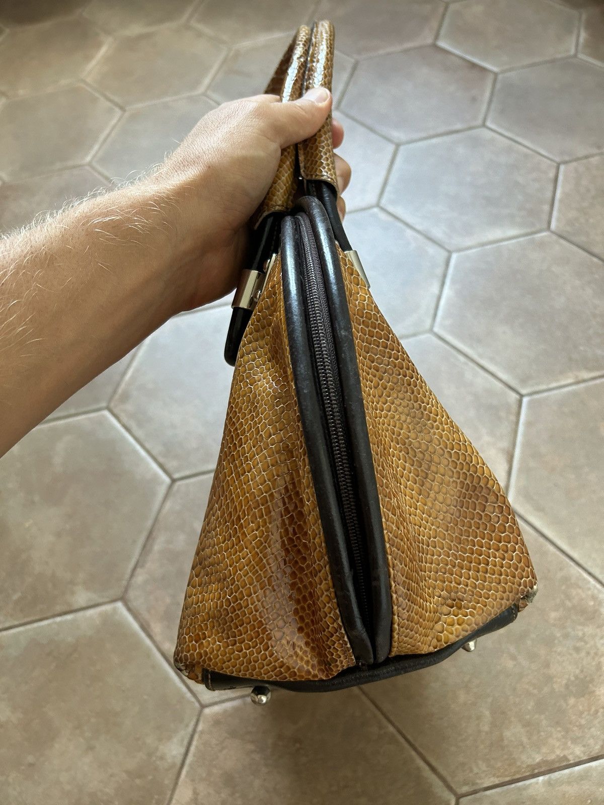 Japanese Brand VINTAGE AVANT-GARDE BAG LEATHER PYTHON ALIGATOR Size ONE SIZE - 6 Thumbnail