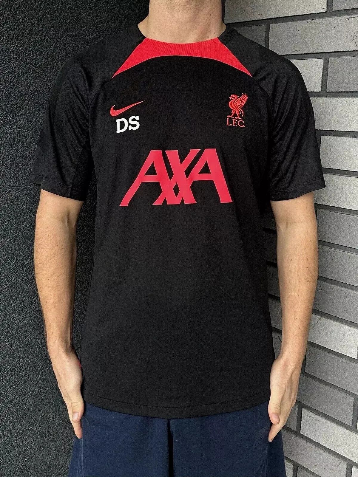 Nike LIVERPOOL TRAINING JERSEY SHIRT SOCCER PRE MATCH NIKE MENS Size US M / EU 48-50 / 2 - 1 Thumbnail