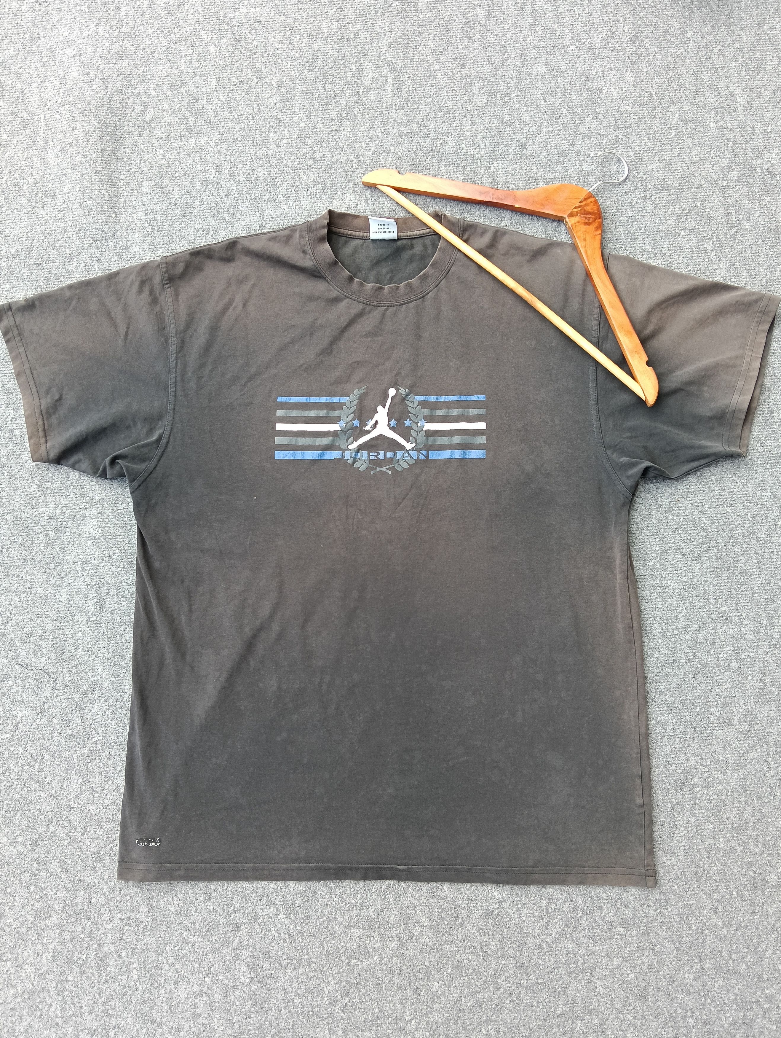 Jordan Brand × Nike × Vintage VINTAGE AIR JORDAN FADED BLACK TSHIRT. Size US XL / EU 56 / 4 - 1 Thumbnail