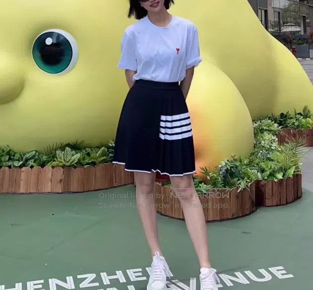 Thom Browne Thom Browne Black Pleated Skirt, Wool Blend Size 25" / US 0 / IT 36 - 7 Thumbnail