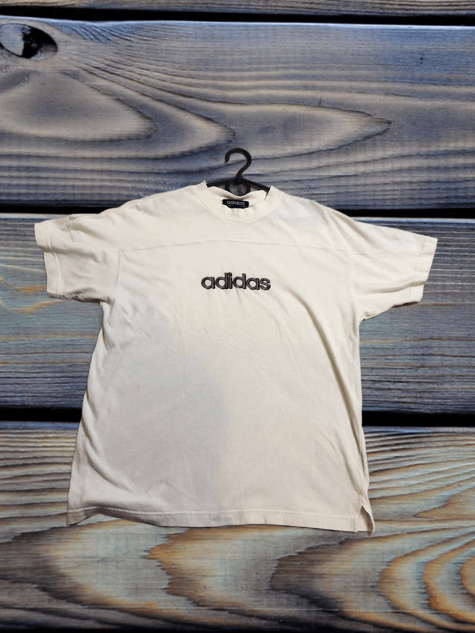 Adidas Vintage Adidas Basic Logo T-Shirt Size US S / EU 44-46 / 1 - 1 Thumbnail