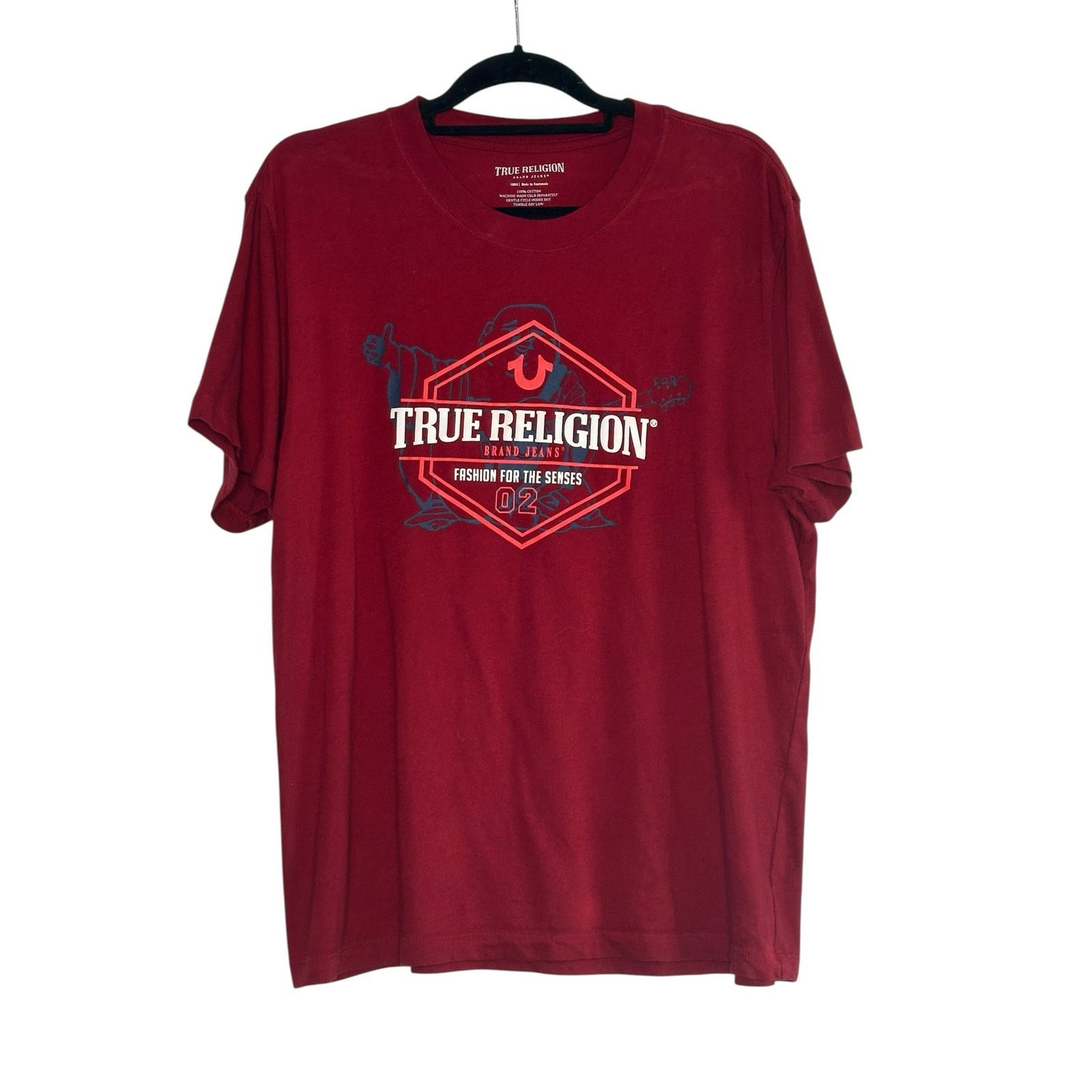 True Religion True Religion burgundy red short sleeves t shirt size Large Size US L / EU 52-54 / 3 - 1 Thumbnail