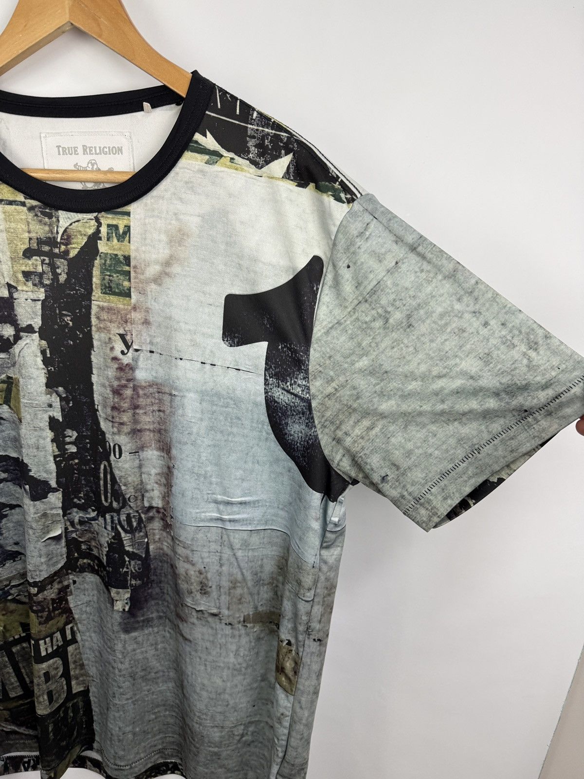 True Religion 🇺🇸 Vintage True Religion All Over Print T-Shirt Hype Rare Y2K Size US XL / EU 56 / 4 - 5 Thumbnail