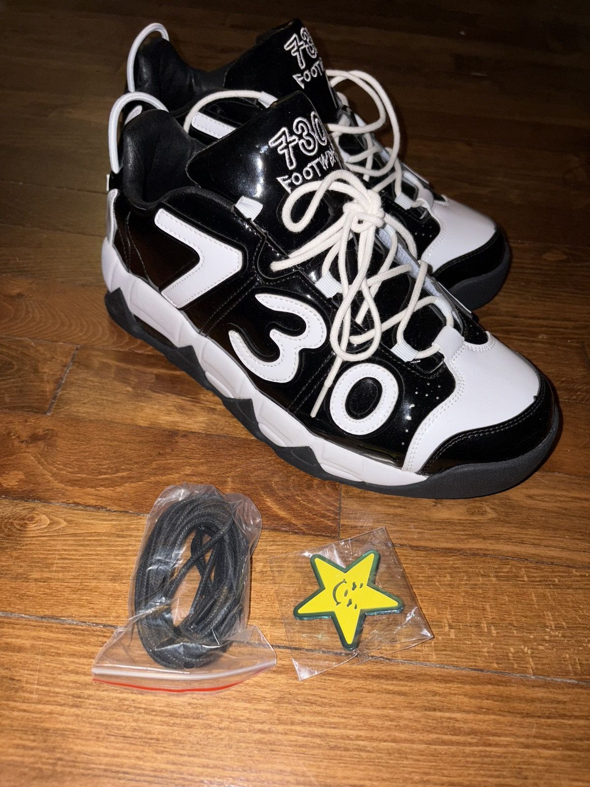 Asspizza 730 tuxedo baller pros 9.5M Size US 9.5 / EU 42-43 - 1 Thumbnail