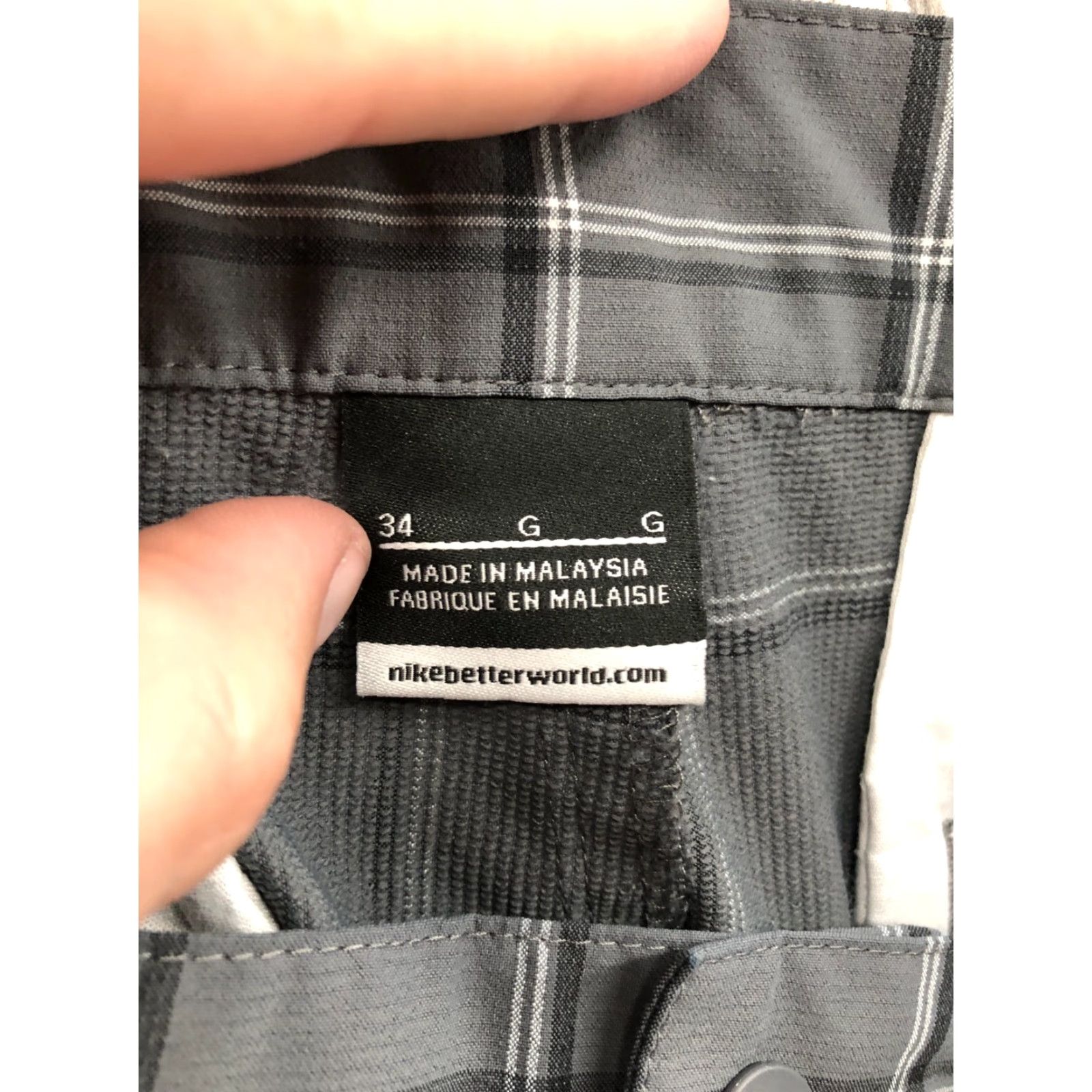 Nike Nike Gray Striped Golf Shorts Mens 34 Polyester Bermuda Mid Rise Fitness? Size US 34 / EU 50 - 7 Thumbnail