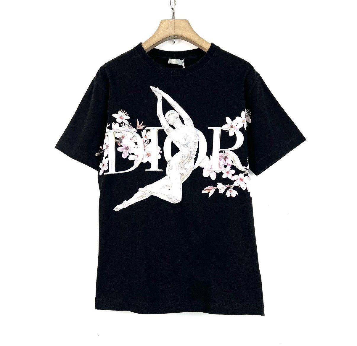 Dior Dior x Sorayama Short Sleeve T-Shirt K12 Size US S / EU 44-46 / 1 - 1 Thumbnail