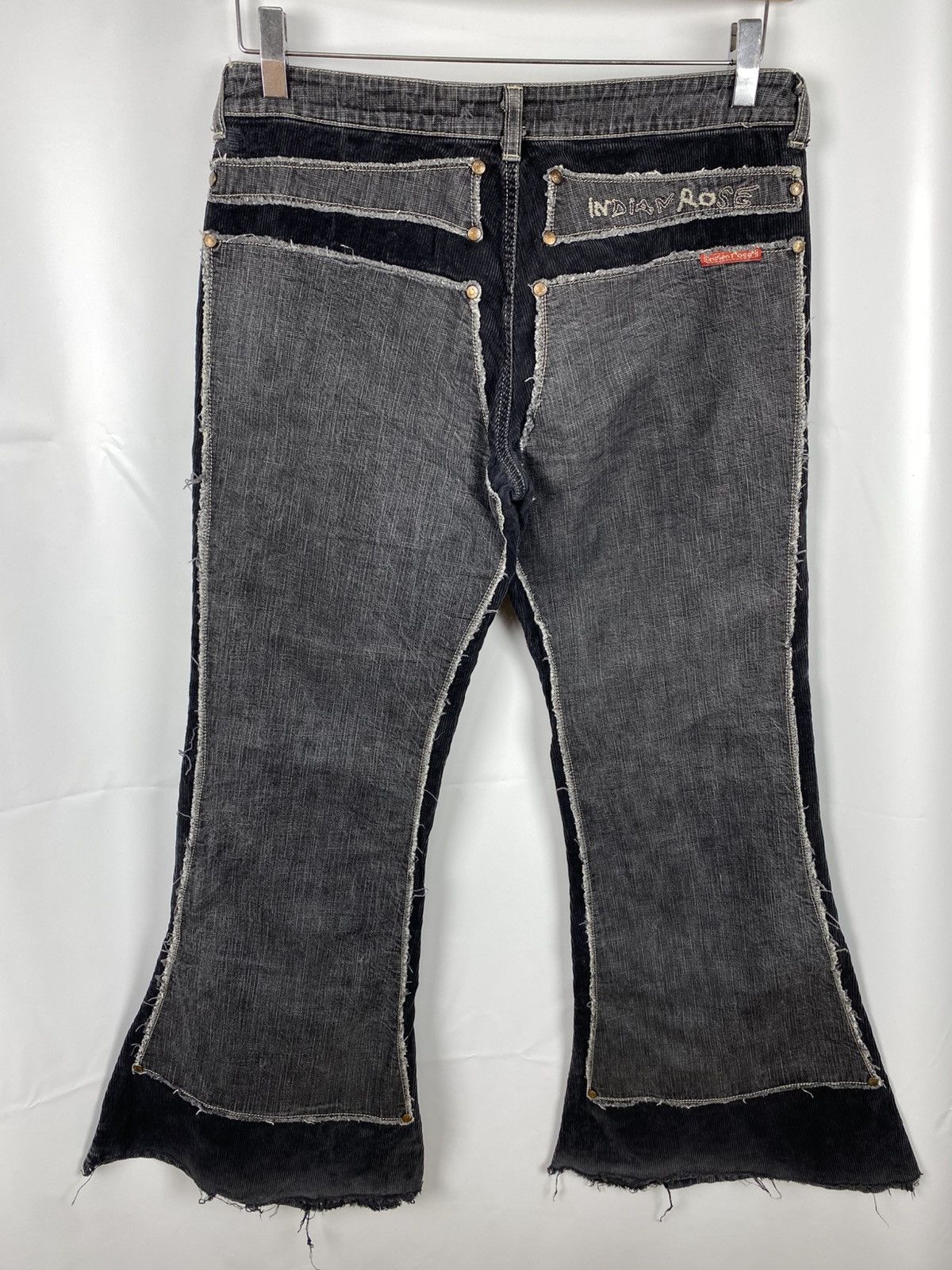 Other Indian Rose Low Rise Corduroy Opium Jeans Flared Italy Size US 30 / EU 46 - 8 Thumbnail