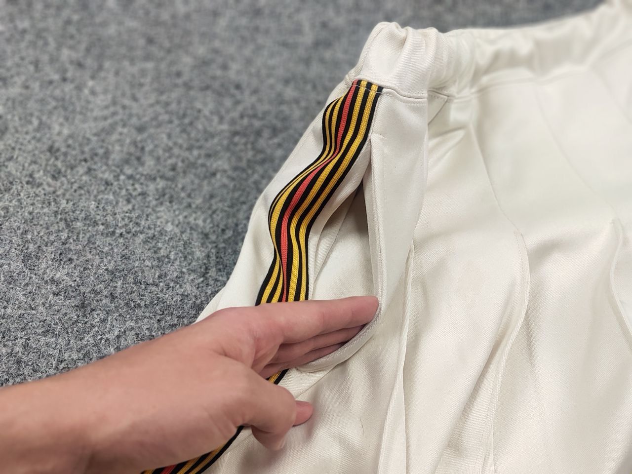 Stussy Stussy Sloane Pleated Track Skirt Mid Length Vintage Y2K Size 32" / US 10 / IT 46 - 14 Thumbnail