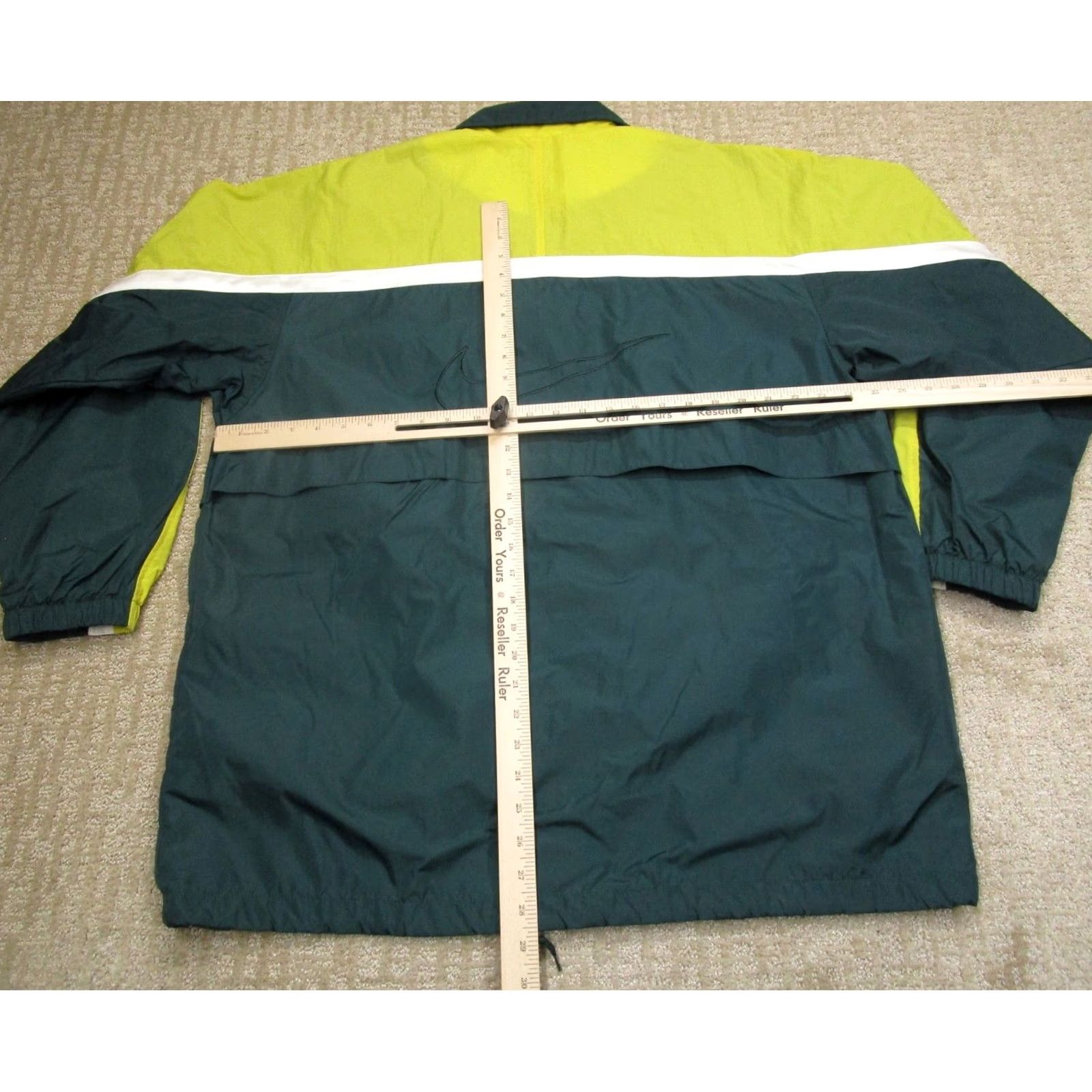 Nike Vintage Nike Jacket Men L Green Windbreaker 90s Logo Pockets Full Zip All Seasons Casual Sports Coat Size US L / EU 52-54 / 3 - 7 Thumbnail