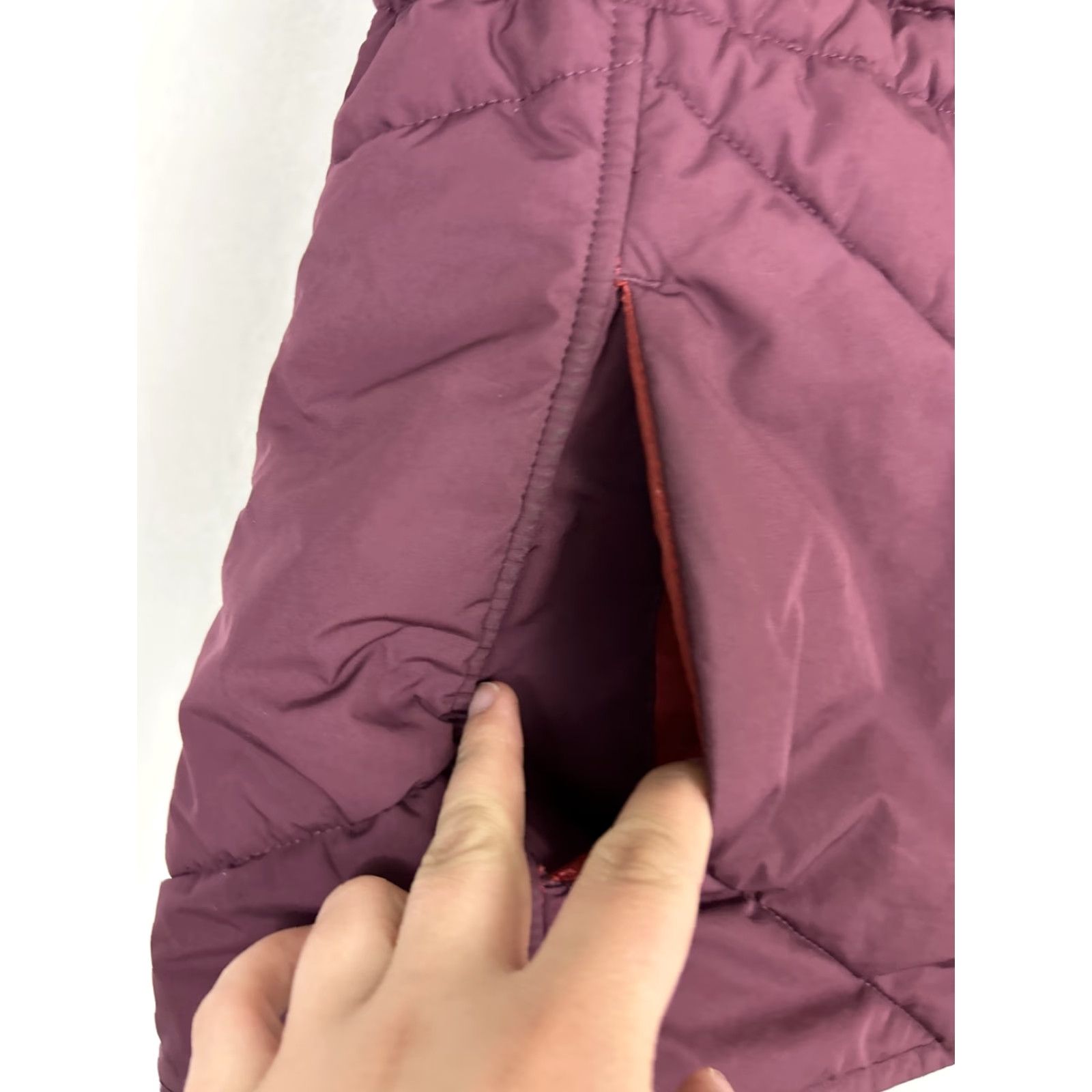 Vintage Woolrich Vest Womens Medium Full Zip Red Quilted Polyester VEST 21” 25” Size M / US 6-8 / IT 42-44 - 6 Thumbnail