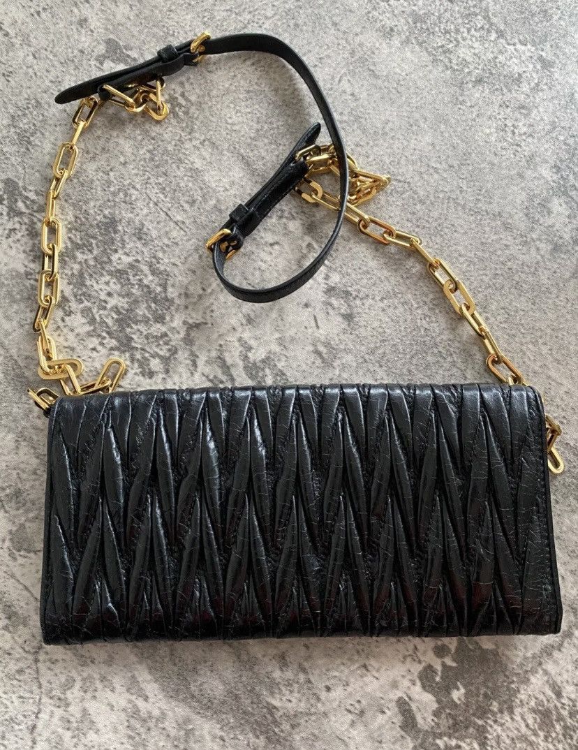 Miu Miu Matelasse wallet on chain Size ONE SIZE - 3 Thumbnail