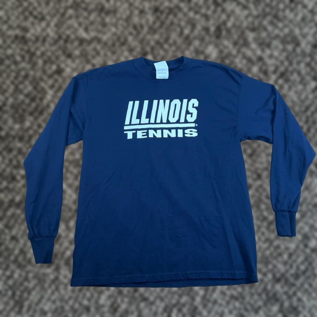 Gildan VINTAGE Illinois Shirt Men L Blue Long Sleeve Gildan Logo Embroidered 90s Hip Hop Classic CottonBlend Pullover/Crew Neck Size US L / EU 52-54 / 3 - 1 Thumbnail
