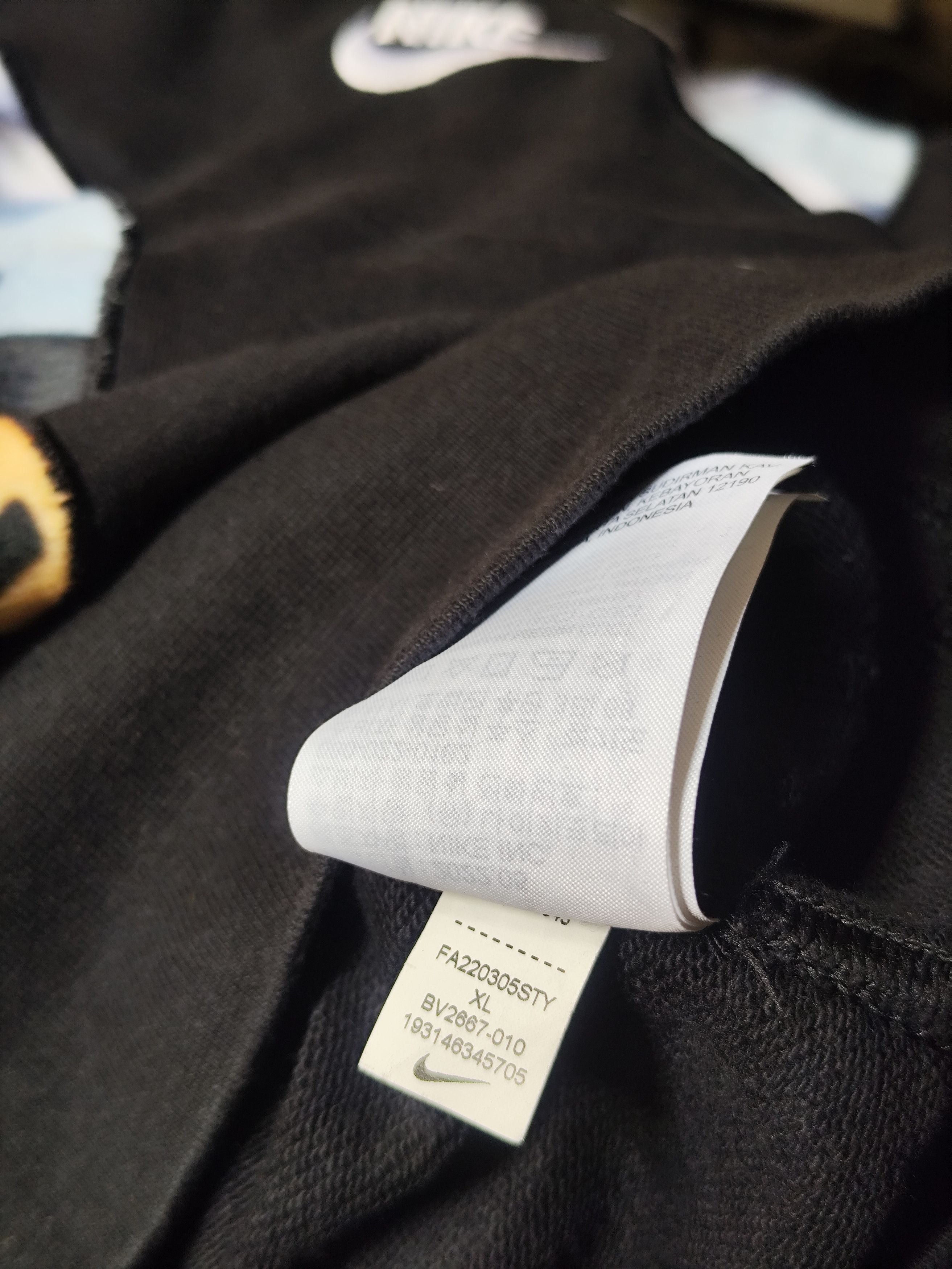 Anime One Piece : Trafalgar D. Water Law x Nike Sweatshirt Size US XL / EU 56 / 4 - 9 Thumbnail
