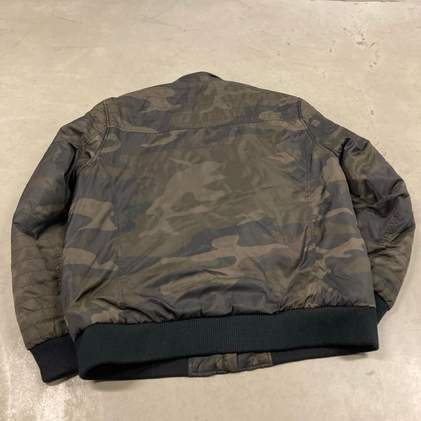 Guess × Vintage vintage y2k camo guess bomber jacket Size US XL / EU 56 / 4 - 2 Thumbnail