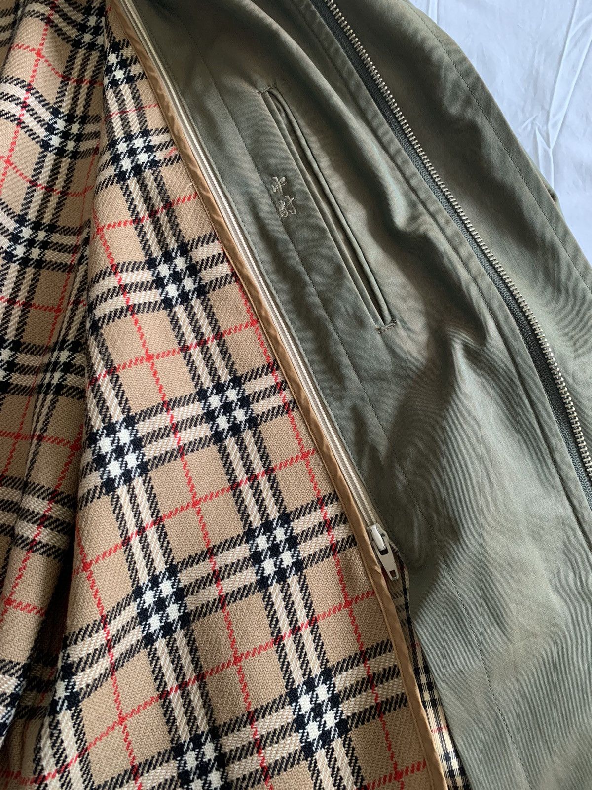 Burberry VINTAGE BURBERRY NOVA CHECK JACKET WITH REMOVABLE VEST Size US M / EU 48-50 / 2 - 13 Thumbnail