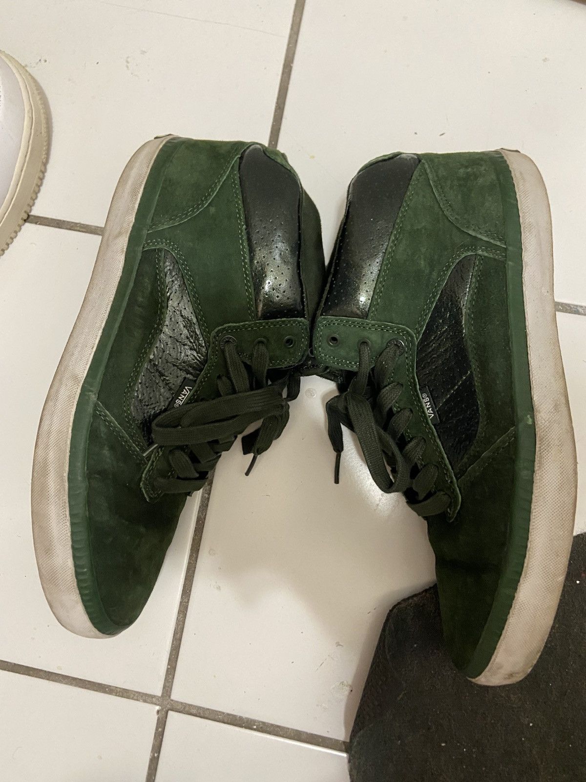 Vans Vans otw hightops Size US 9.5 / EU 42-43 - 3 Thumbnail
