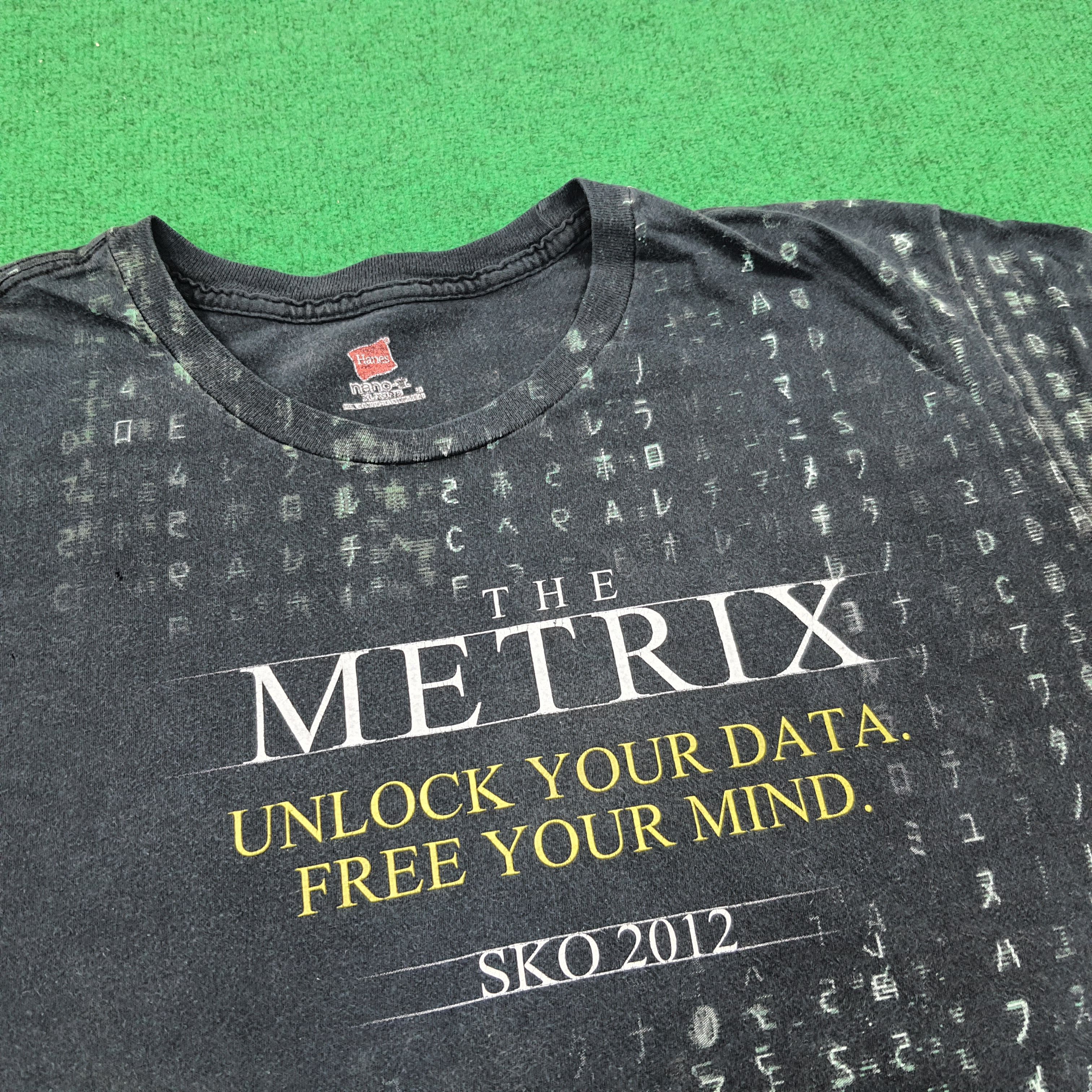 Vintage Vintage The Matrix American Spy Movie Tshirt Size US XL / EU 56 / 4 - 2 Thumbnail