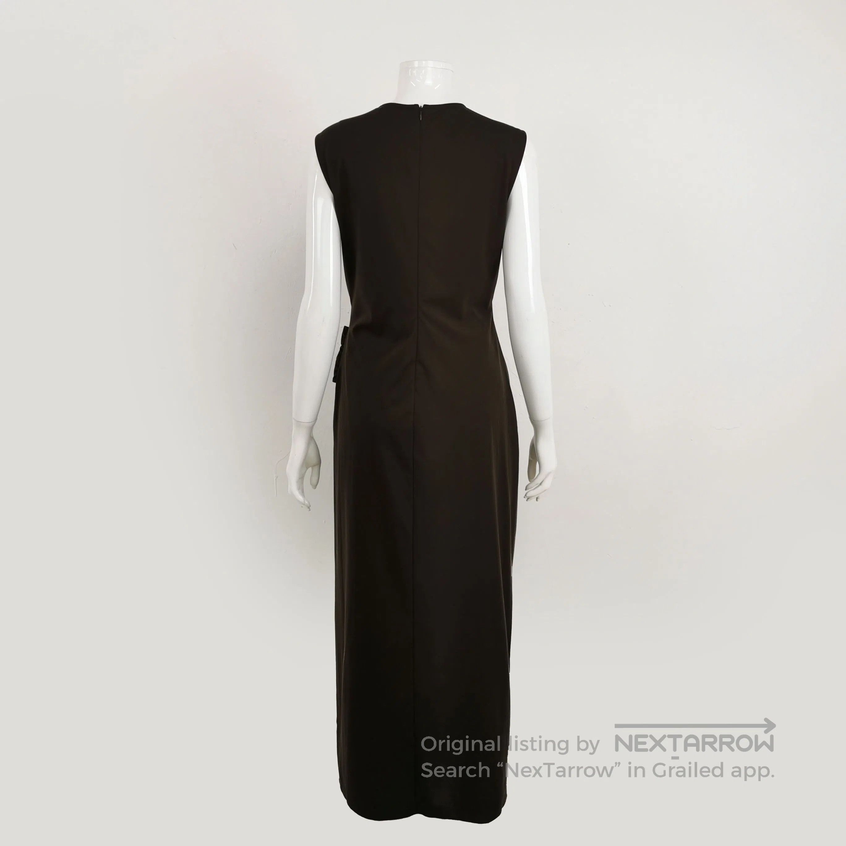 Weekend Max Mara Weekend Max Mara Solid Round Neck Midi Dress M. Size M / US 6-8 / IT 42-44 - 1 Thumbnail