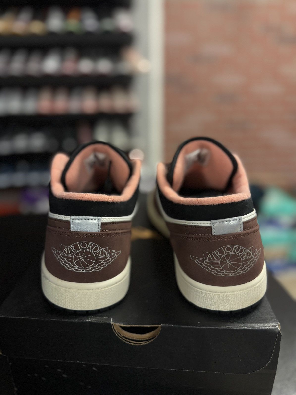 Jordan Brand × Nike Jordan 1 Low Top Brown Mocha Size 11 (Pre Owned) 🧼 Size US 11 / EU 44 - 7 Thumbnail