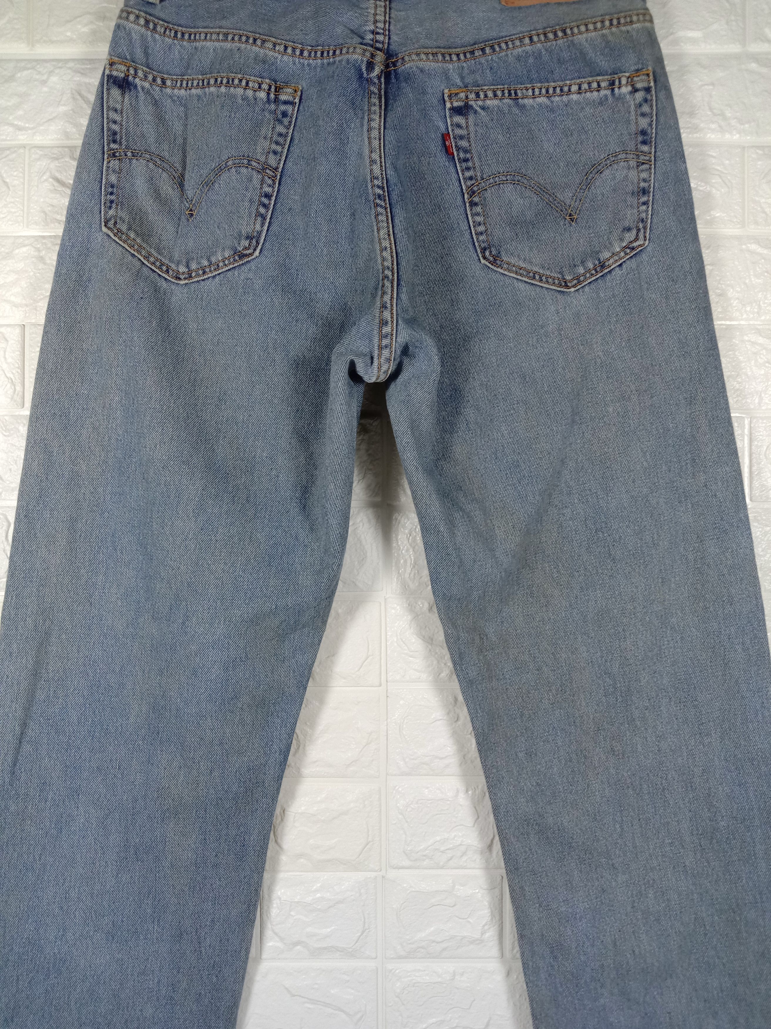 Levi's Vintage Levi's 505 Jeans Regular Fit Light Wash Denim Size US 34 / EU 50 - 7 Thumbnail