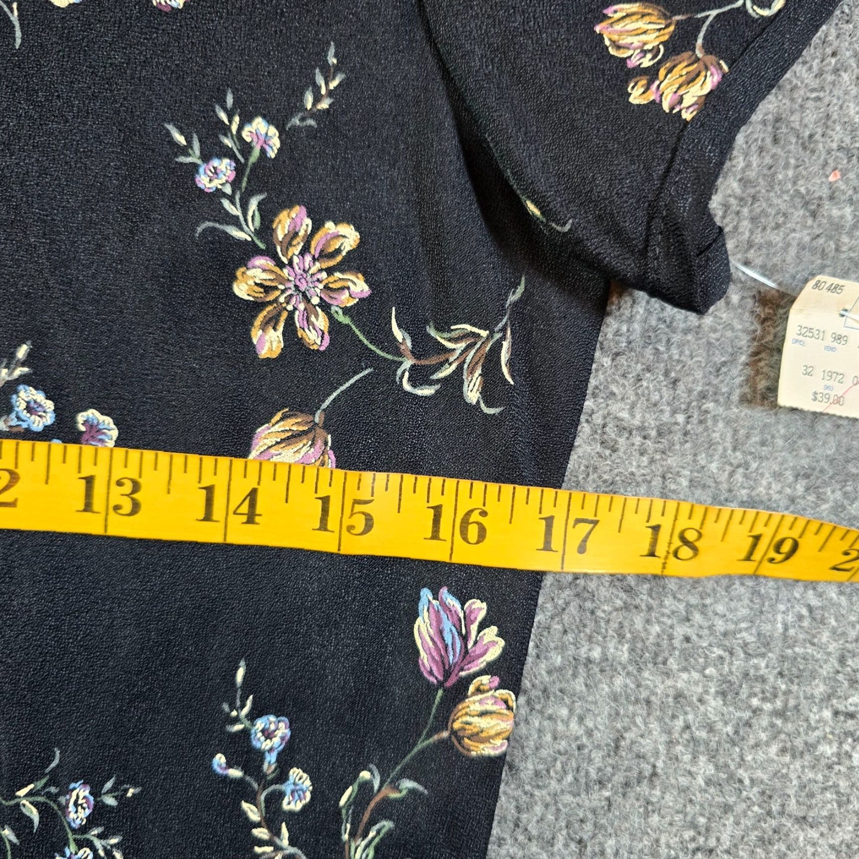 Vintage VINTAGE Weathervane Dress Womens Junior 9 Black Floral Grunge Whimsy Goth Y2K Short Sleeve Bell Sleeve Fit & Flare Lightweight Round Neck Zip Dress Size M / US 6-8 / IT 42-44 - 6 Thumbnail