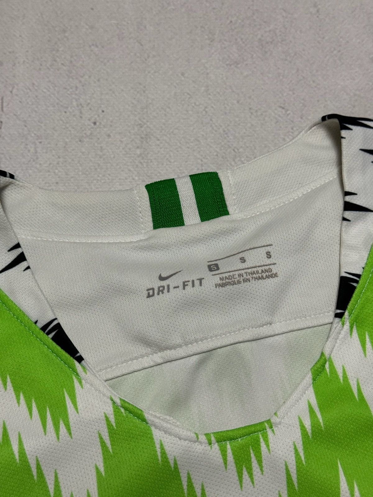 Nike × Vintage Vintage Nike Nigeria T Shirt Jersey Football 2015 Mens S Sz Size US S / EU 44-46 / 1 - 6 Thumbnail